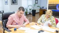 El intendente Pérez firmó con ATSA mejoras salariales para trabajadores de la salud