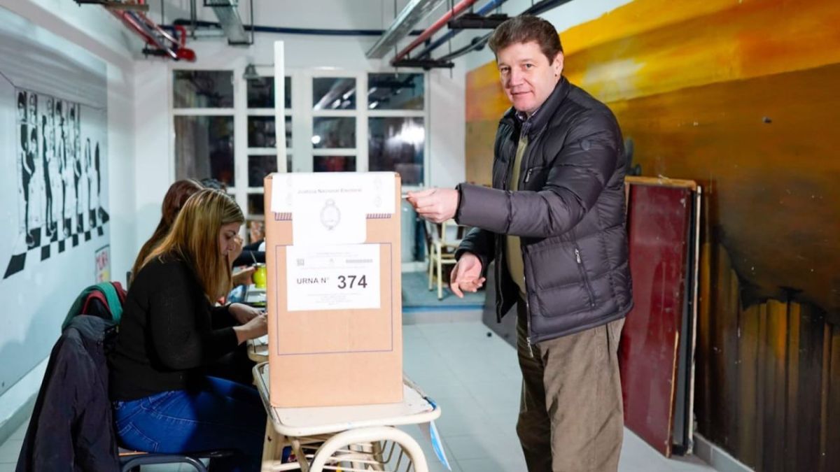 “Hoy el voto de todos los argentinos y argentinas tiene que ser con esperanza”, dijo Melella