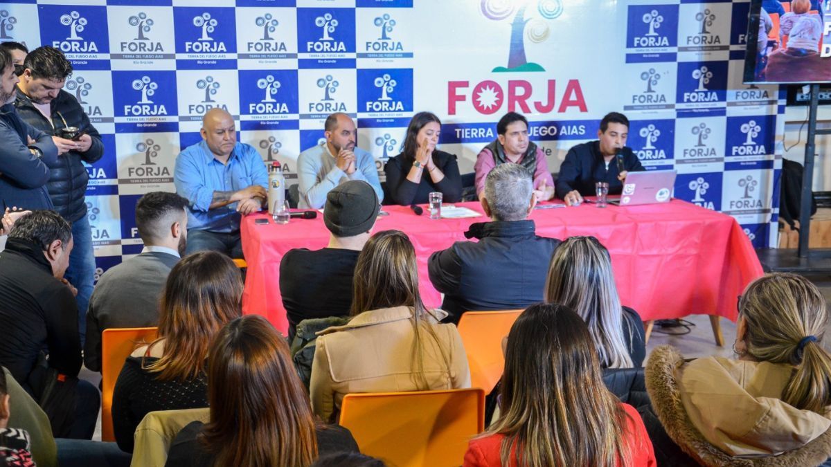 Forja realizó un plenario en Río Grande
