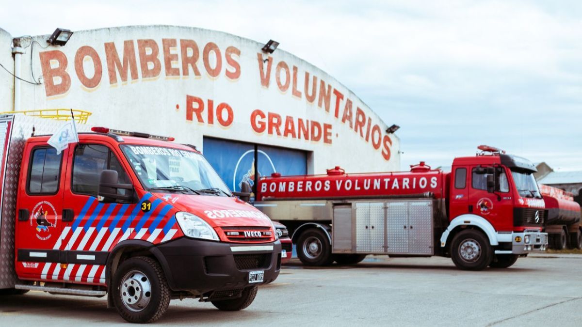 Los Bomberos Voluntarios invitan a las familias e infancias a pasar el día en el cuartel