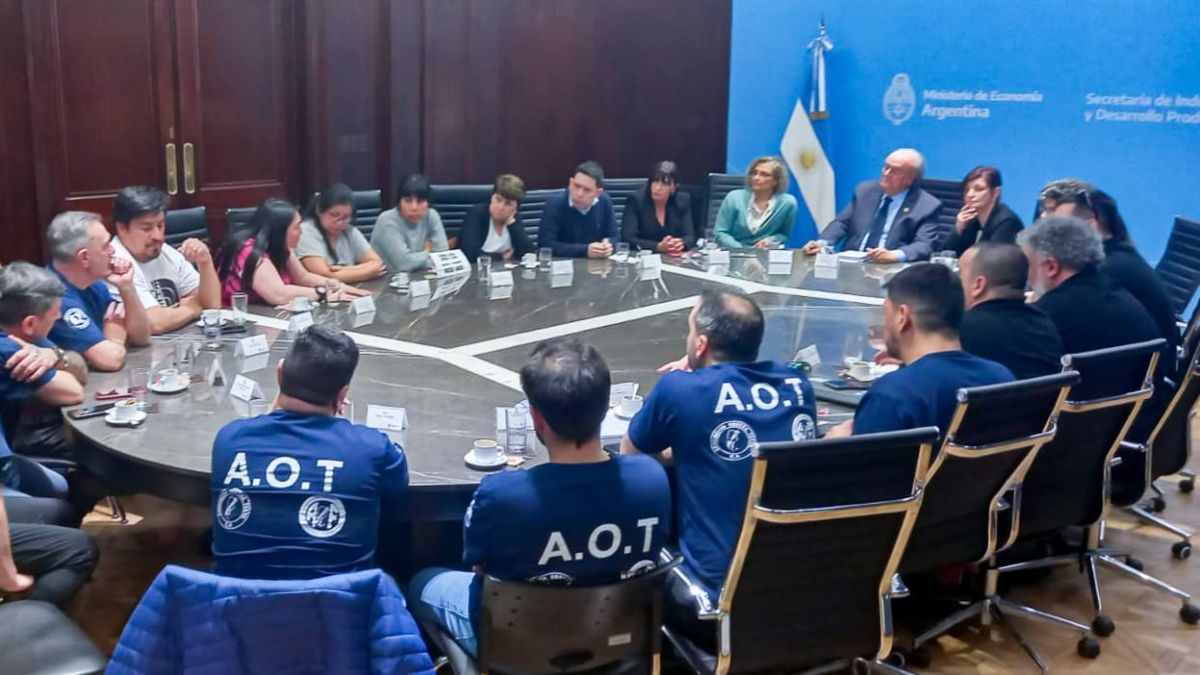 “El secretario De Mendiguren se comprometió darnos una certeza definitiva”, sostuvo Fernández