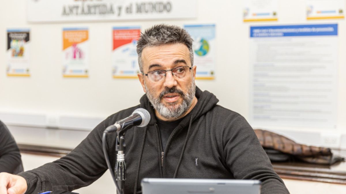 "La devaluación del 22% no se resuelve con un bono, sino con recomposición salarial”
