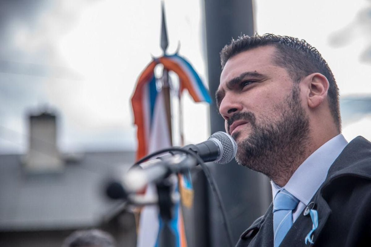 El intendente Vuoto denunció que fue vigilado por orden del jefe de la Policía provincial 