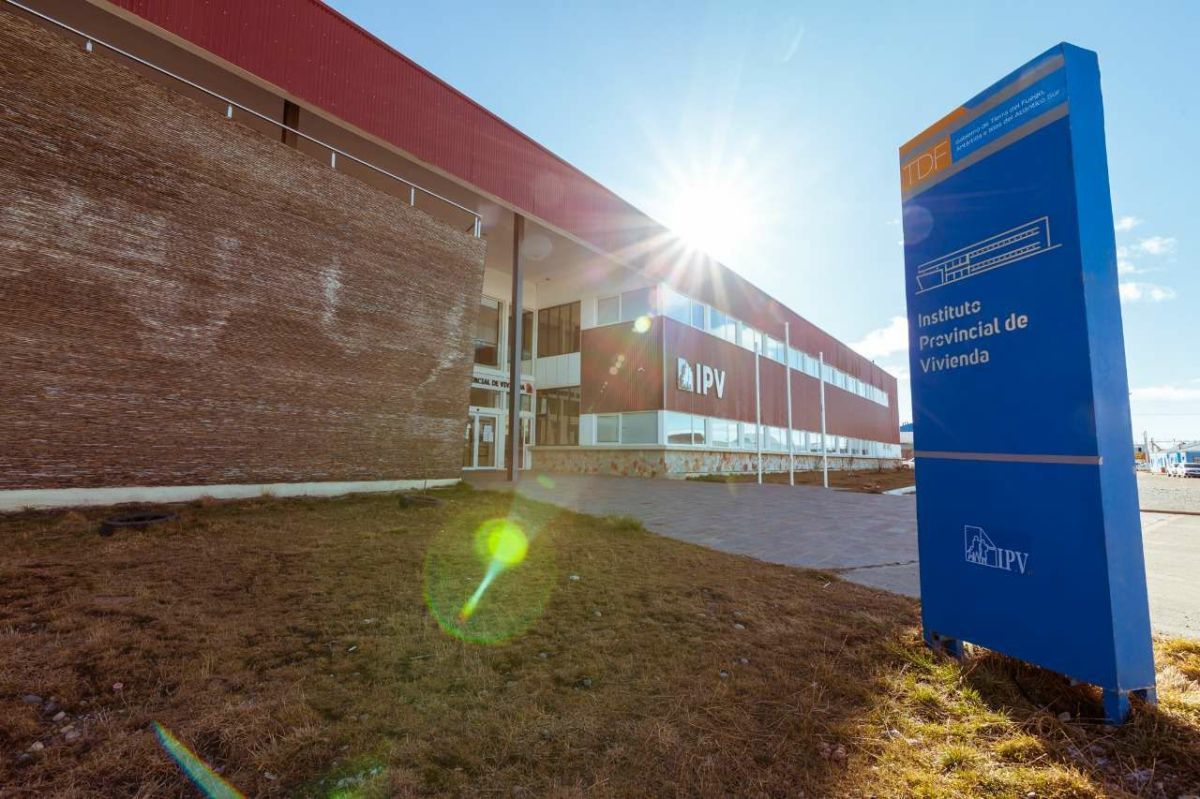 El IPVyH anunció la regularización dominal del sector Margen Sur