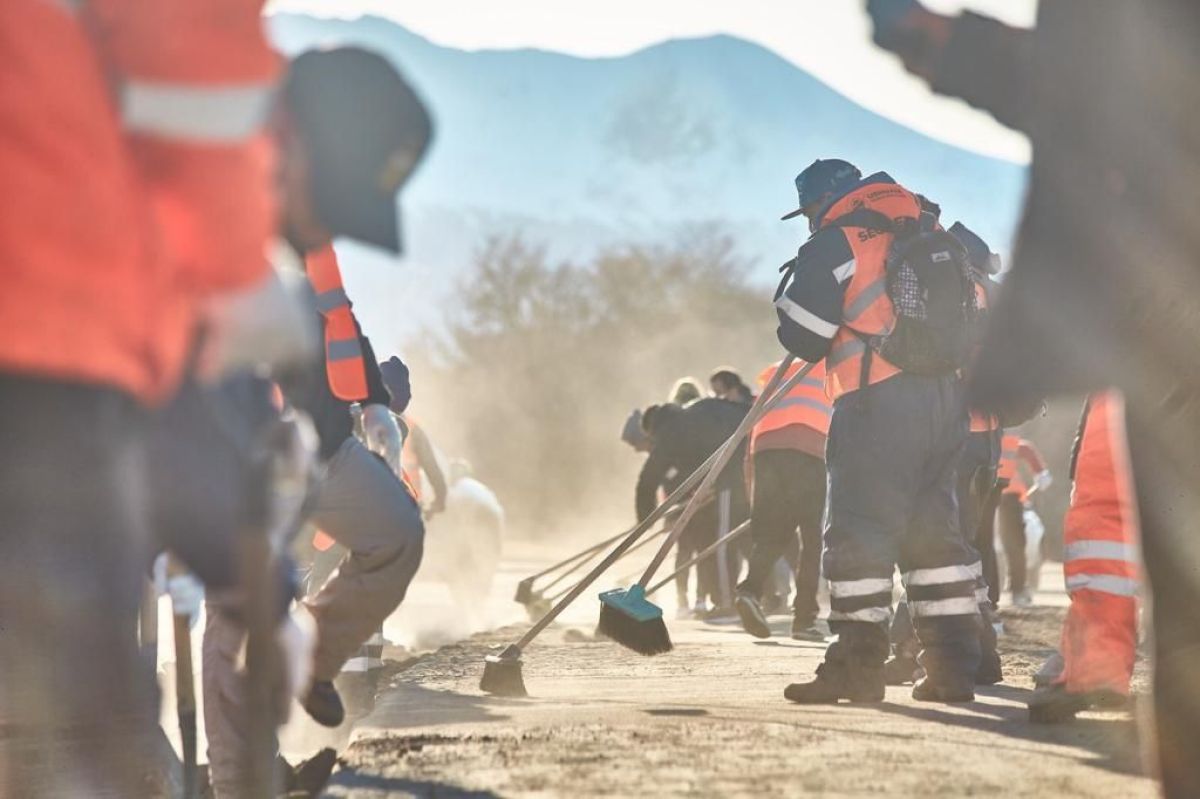 La Municipalidad de Ushuaia realizó una jornada de limpieza en diferentes zonas de la ciudad 