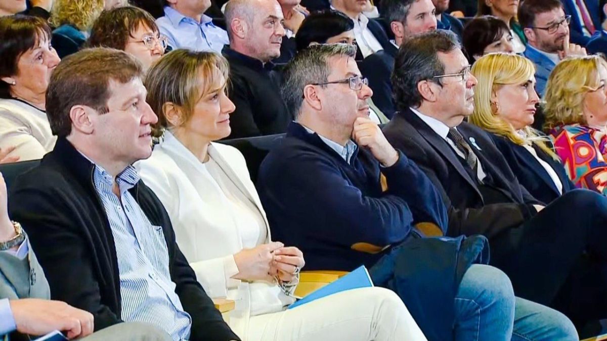 Melella acompañó la presentación del proyecto de Ley de Financiamiento Educativo