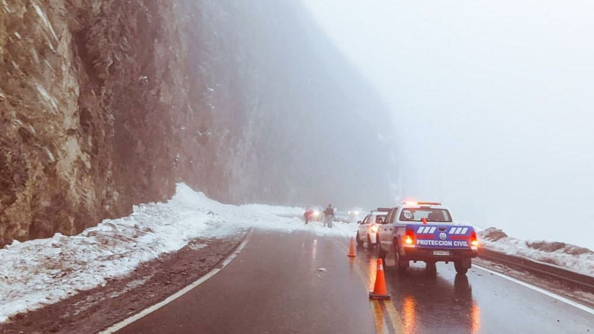 Brindan recomendaciones en caso de derrumbe en la Ruta Nacional N°3