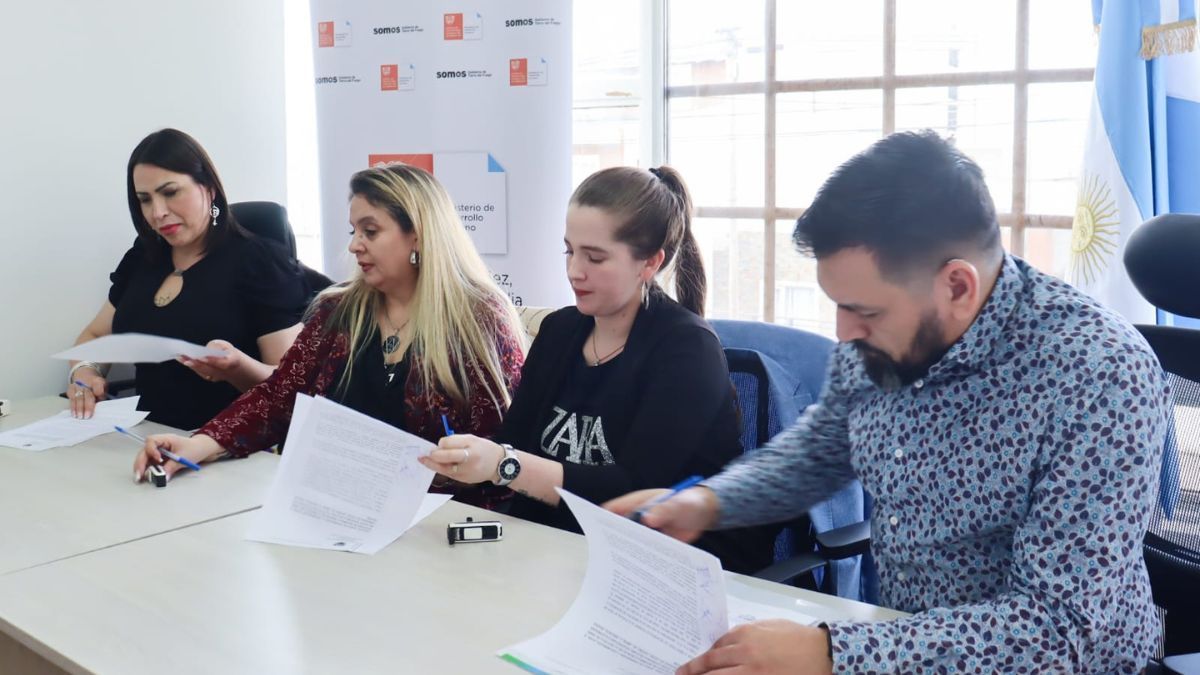 Gobierno firmó un convenio de cooperación mutua con la Fundación ALAVI
