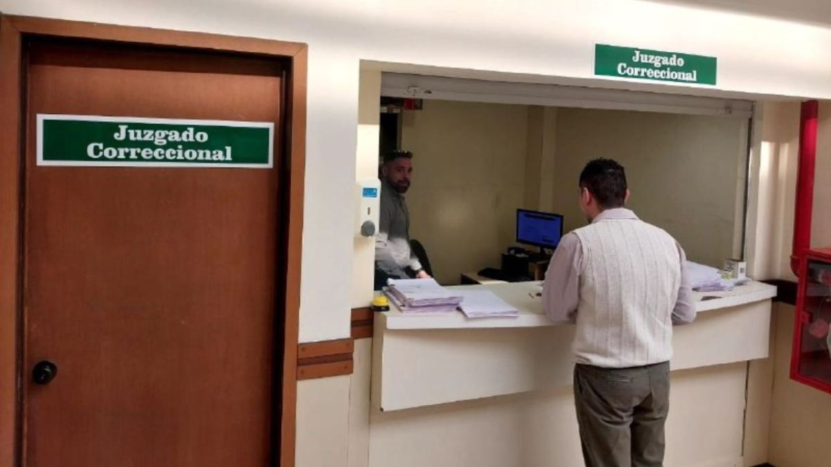 El Juzgado Correccional condenó a un hombre a 2 años de prisión por robo 