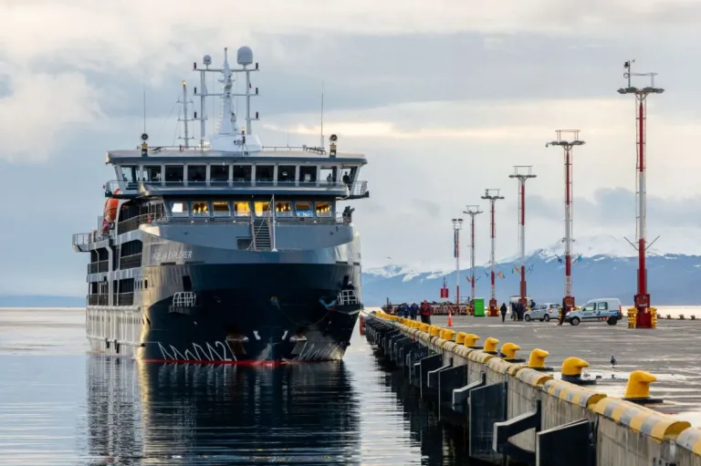Tierra del Fuego dio inicio a la temporada Turística Expedicionaria Antártica de Cruceros 
