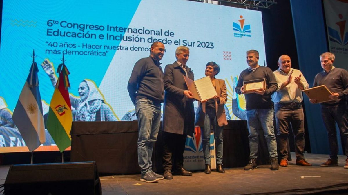 “Destacamos la labor de los docentes y su compromiso en brindar una educación de calidad, inclusiva y para todos”