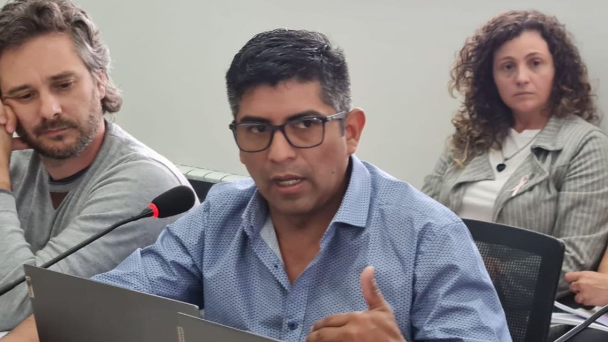 “Se entregarán 80 licencias para taxis y remises”, aseguró Calisaya 
