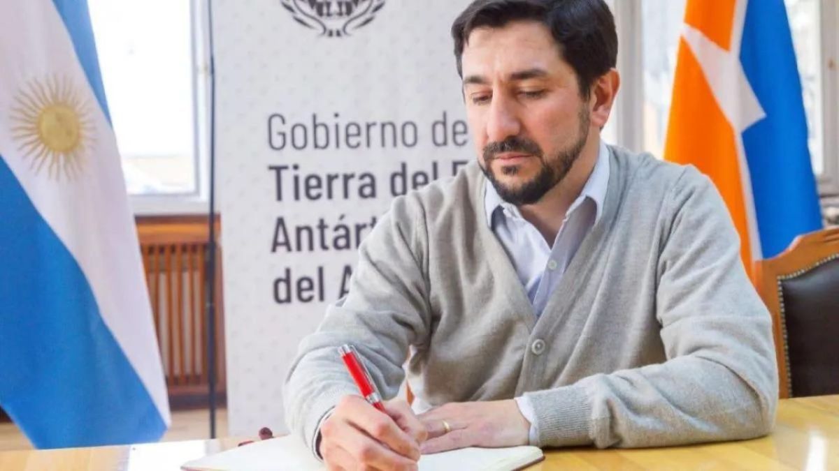 “Hicimos una adecuación con valores móviles atados al salario público”