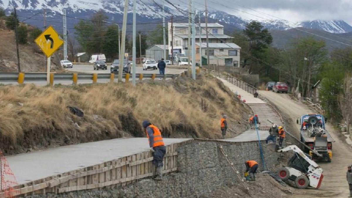 Avanzan los trabajos de hormigonado en la bicisenda "Pensar Malvinas"
