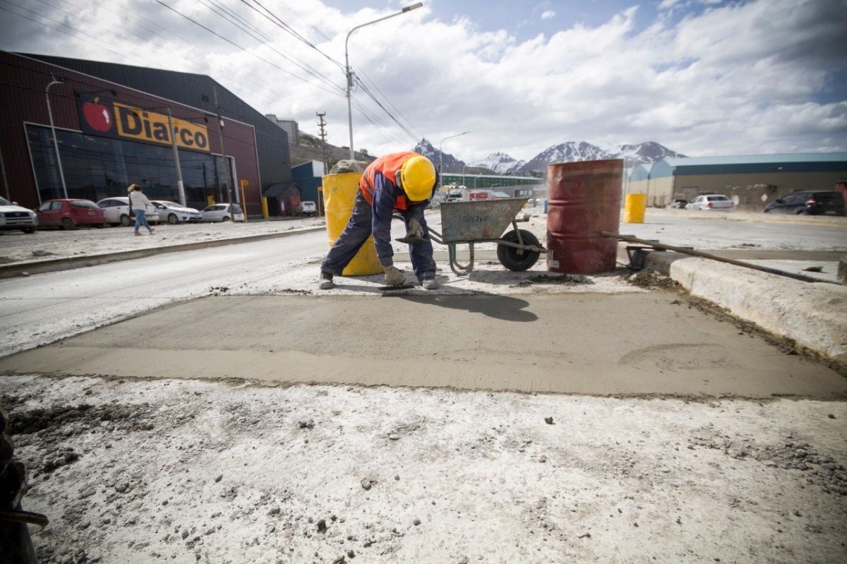 Habrá restricciones al tránsito en el puente de la Avenida Perito Moreno