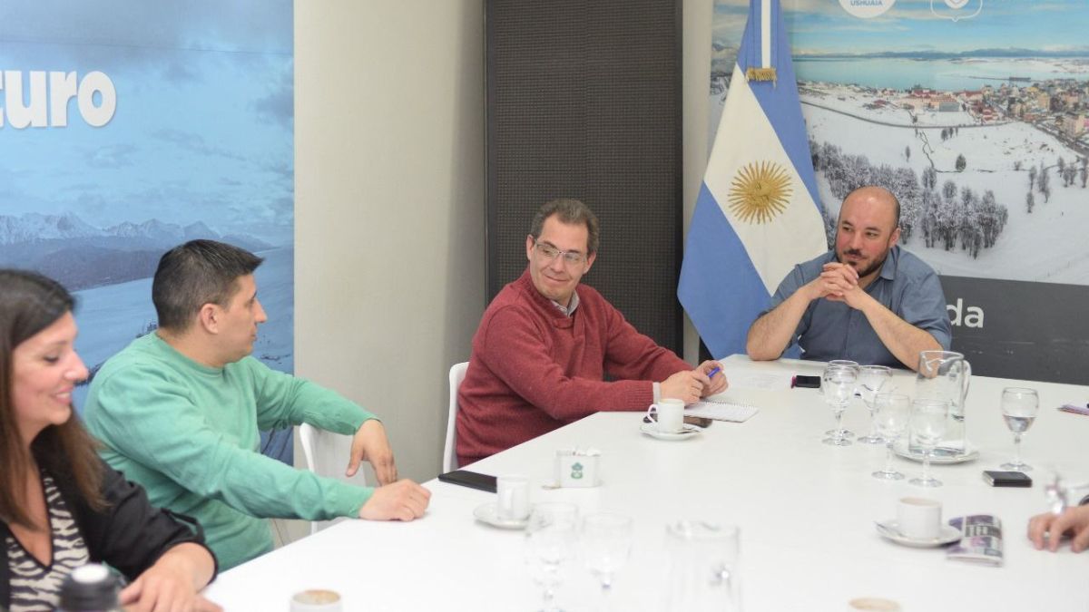 "Organizamos el trabajo con las distintas áreas de la Secretaría, que son todas operativas", detalló Molina