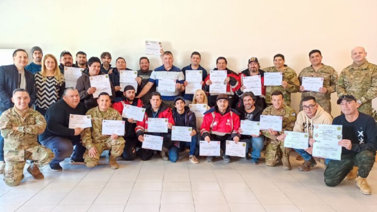 Maquinistas de Vialidad Provincial recibieron una capacitación de la Dirección de Ingeniería del Ejército Argentino