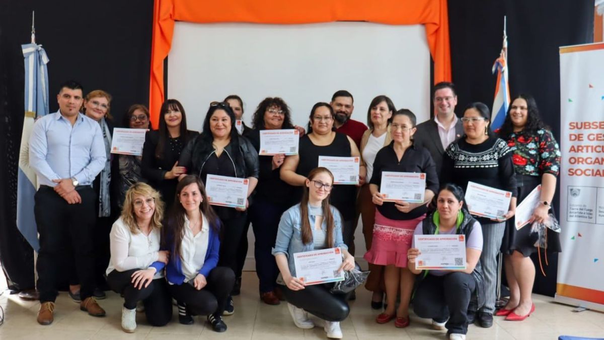 Gobierno entregó certificados para referentes de comedores y merenderos comunitarios