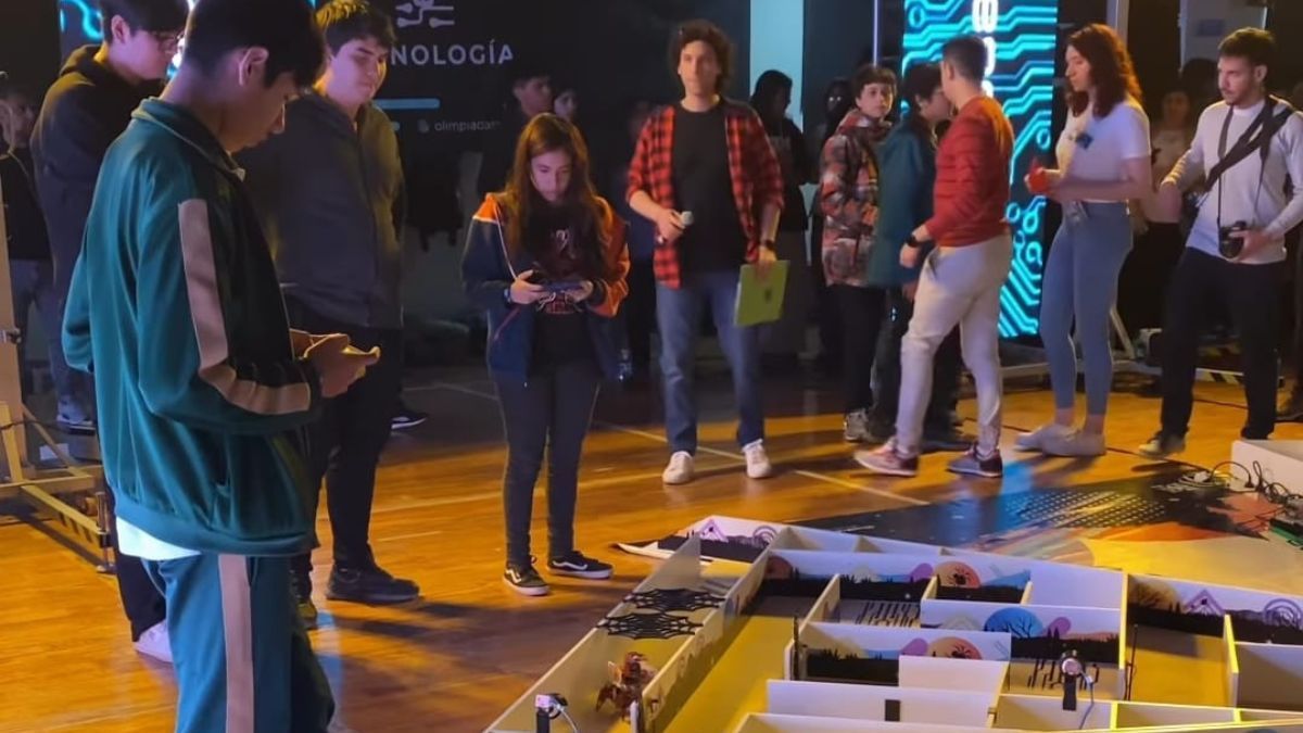 Más de 150 niños participaron de la final de las Olimpiadas de Tecnología de Newsan