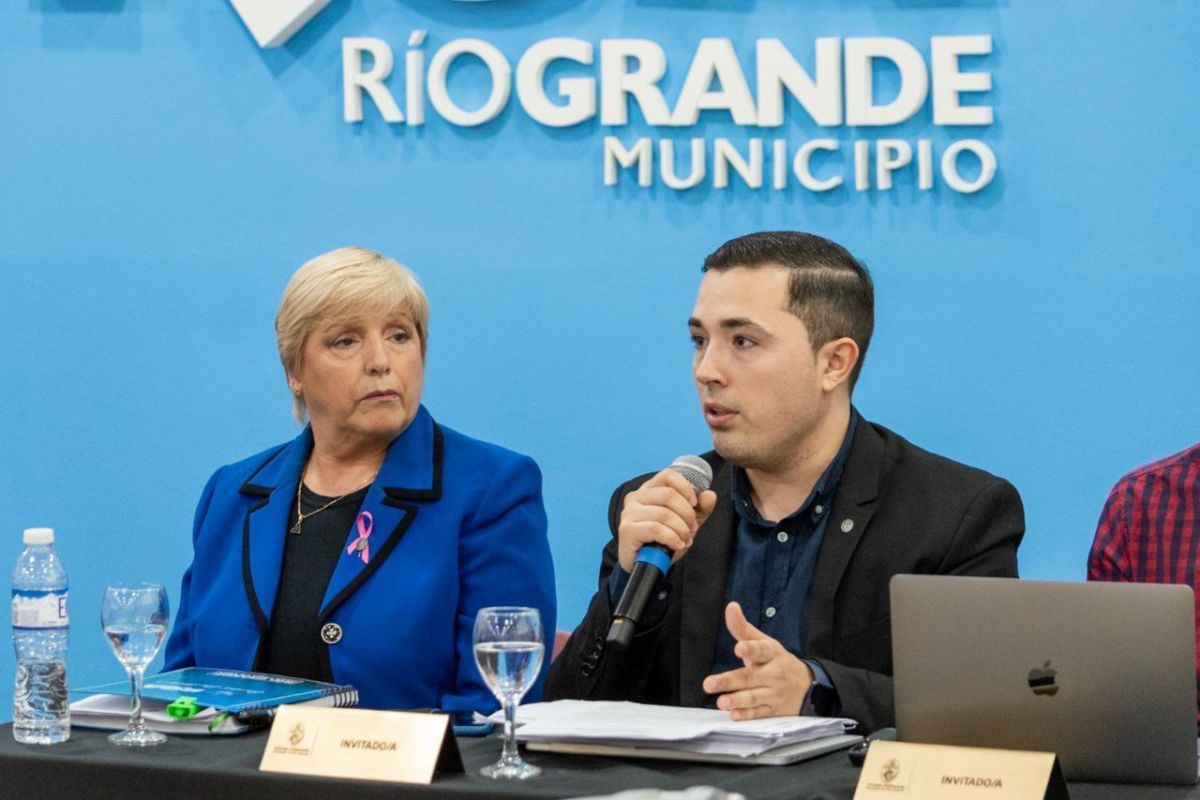 “Tenemos la idea de una comunidad organizada con un Estado presente”, aseguró Ferro.