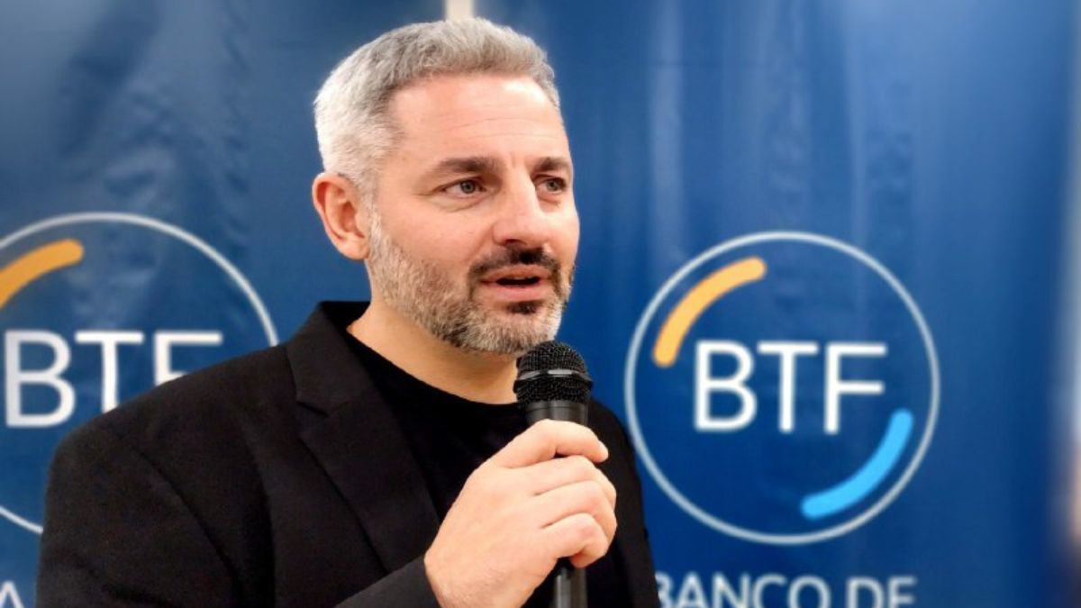 "Los delincuentes se perfeccionan constantemente, por eso debemos estar alerta"