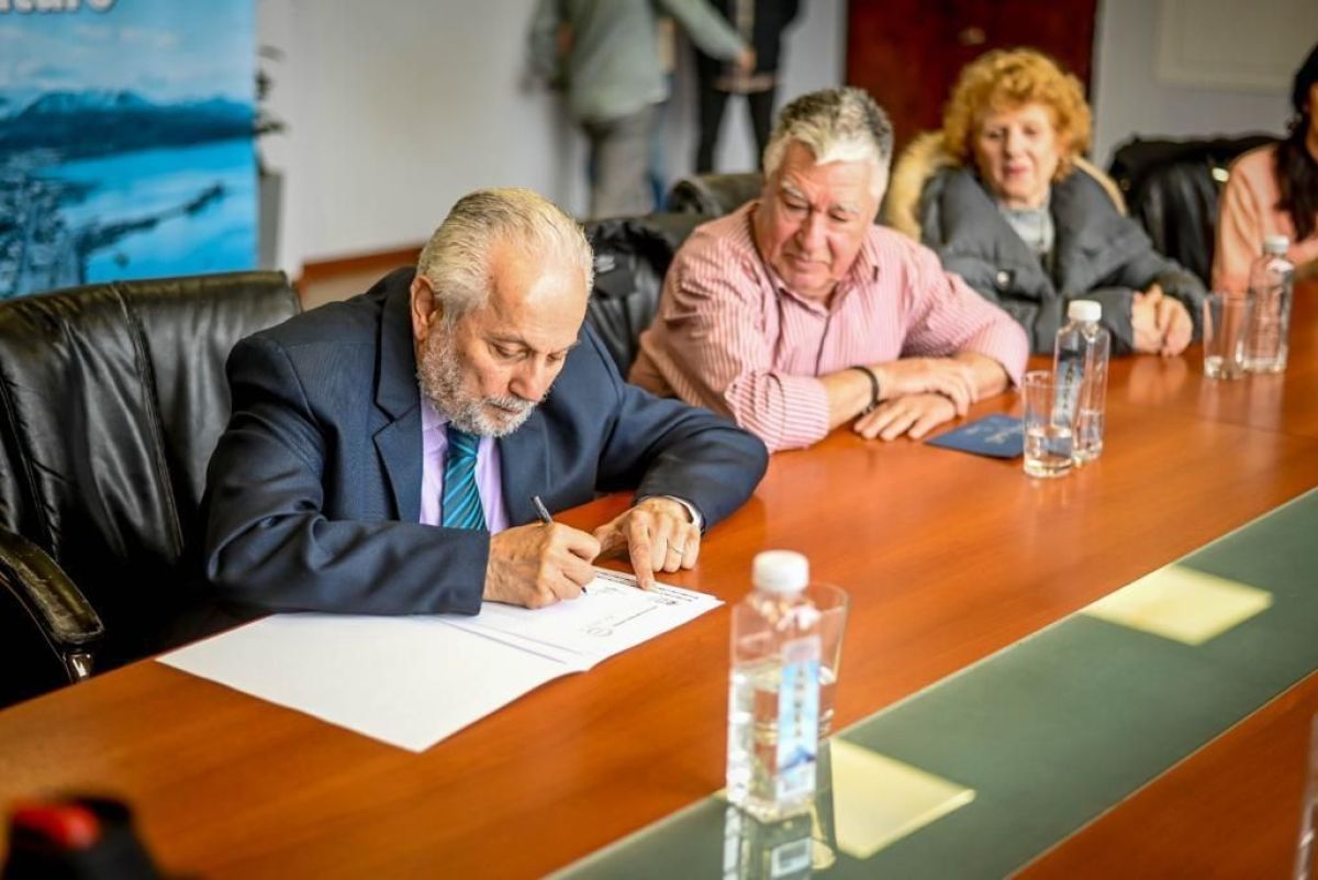 La Sociedad Italiana recibió el título de propiedad del terreno de su sede