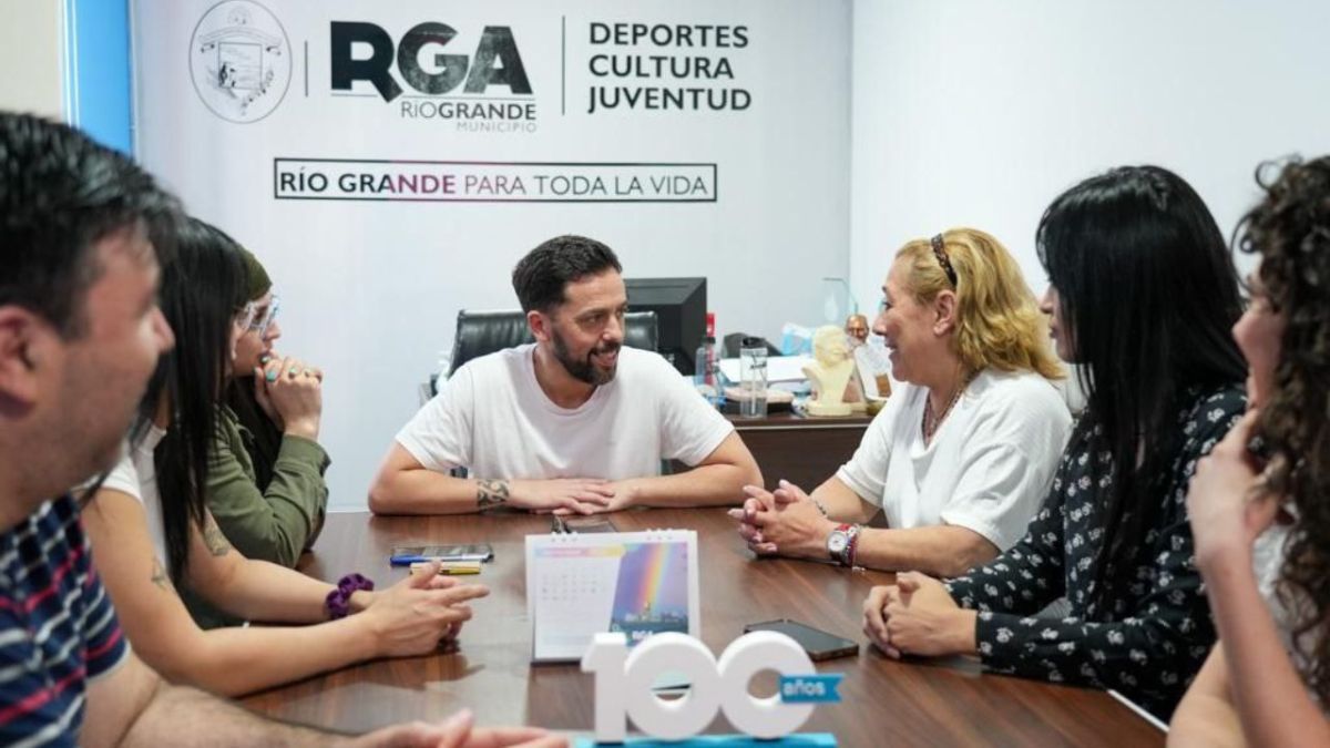  El Municipio se reunió con las autoridades de la Federación de Hockey de Tierra del Fuego