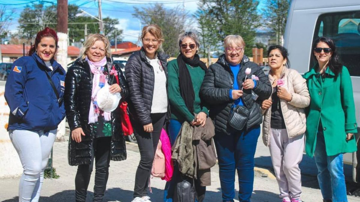 La municipalidad de Tolhuin acompañó el mes de lucha contra el cáncer de mama 