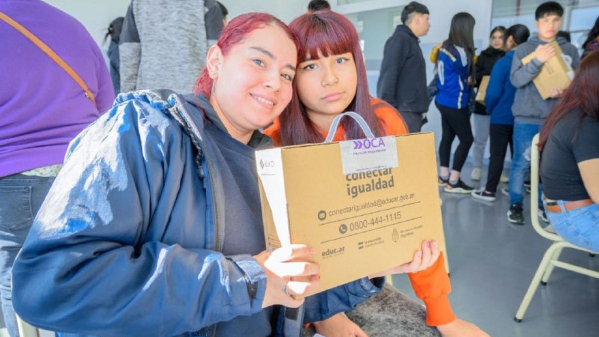 Este año se entregaron más de 4000 netbooks a estudiantes de la provincia