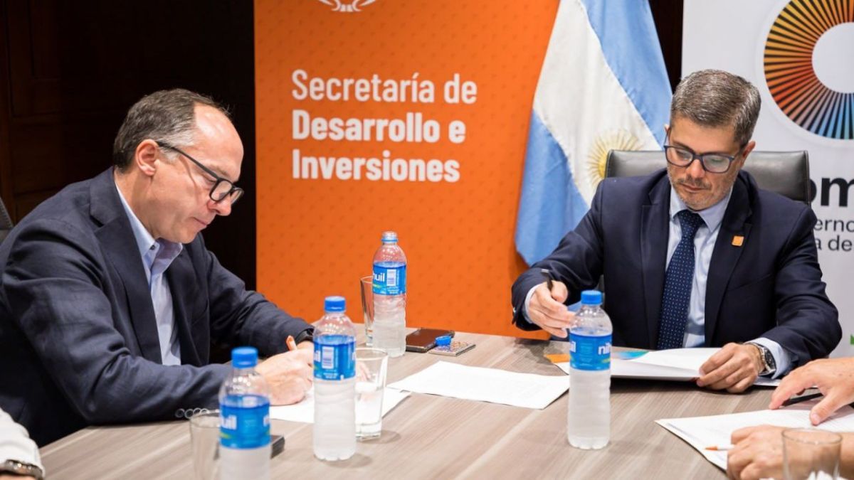 Gobierno firmó un convenio con el Grupo Mirgor para fortalecer la logistica Antartica 