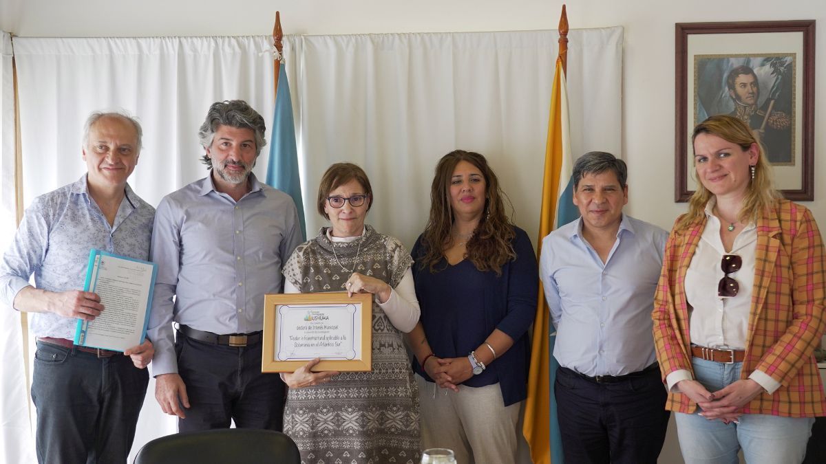 Distinguieron a los autores de la investigación "Poder infraestructural aplicable a la Soberanía en el Atlántico Sur"