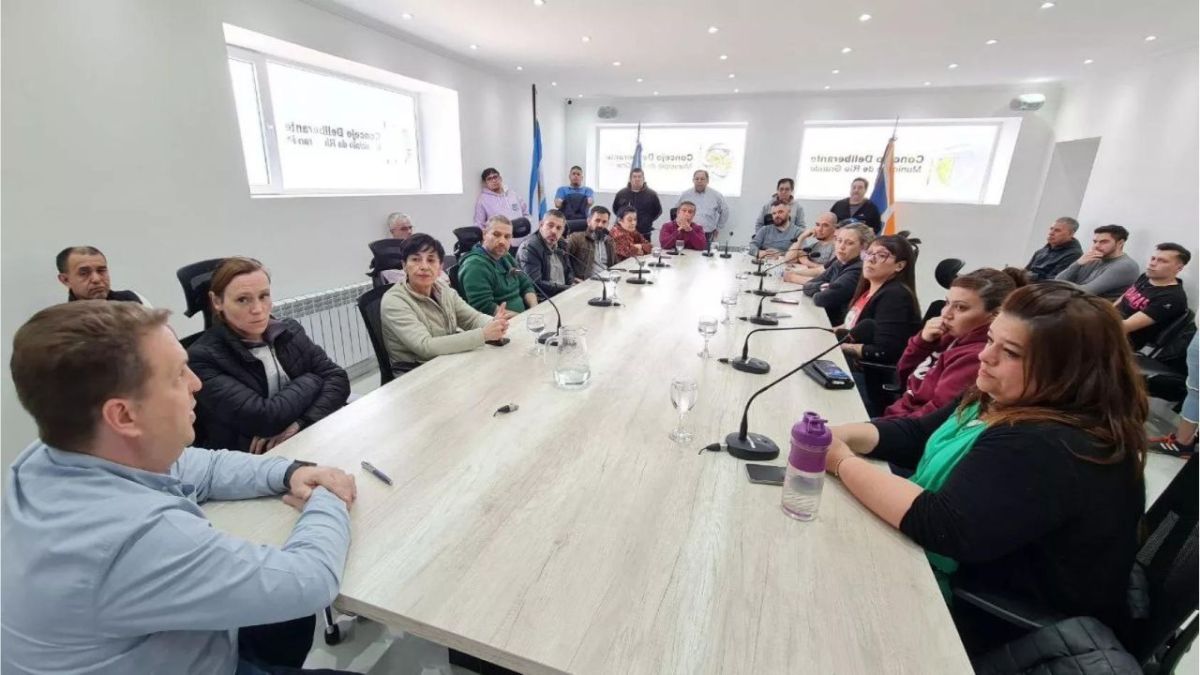  Concejales recibieron a los choferes de uber 