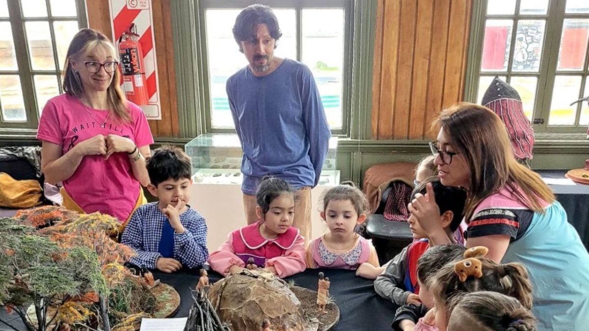  “El Museo va a tu barrio” acercó la cultura e historia Selk’nam a zona sur