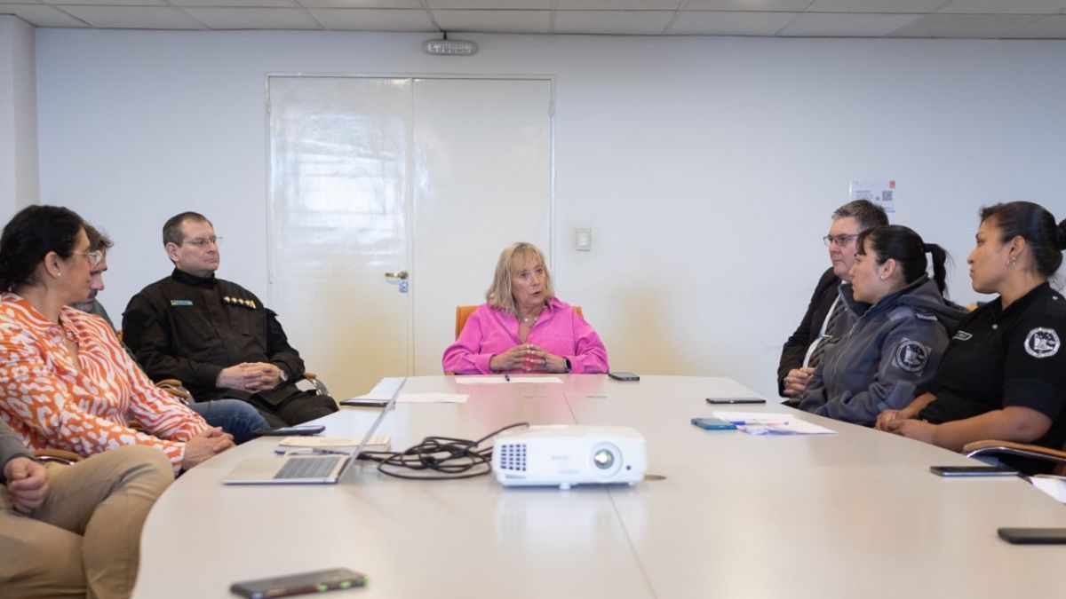 Gobierno acordó una nueva recomposición salarial para la Policía y el Servicio Penitenciario