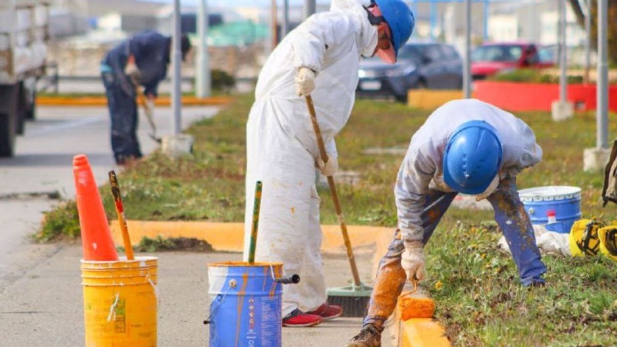 Continúan los trabajos de embellecimiento de los espacios públicos