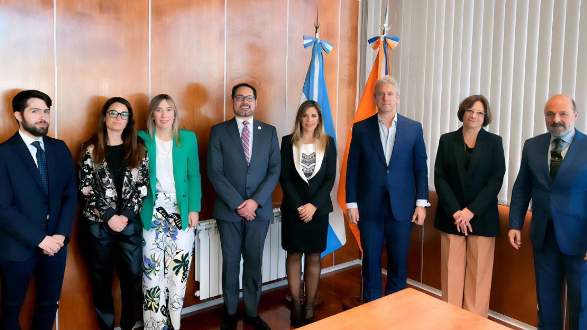  Jueces del Superior Tribunal de Justicia de Tierra del Fuego recibieron a integrantes de ADePRA