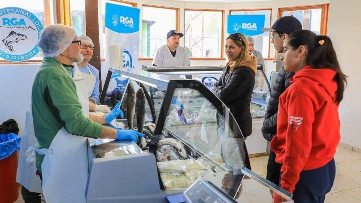 Se podrán adquirir pollos frescos y de producción local en el punto de venta de "RGA Alimentos"