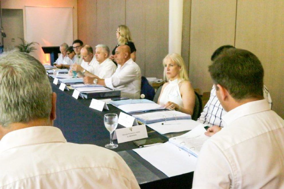 "En caso de paralizar la obra pública tendremos un nivel muy alto de desempleo en la provincia"