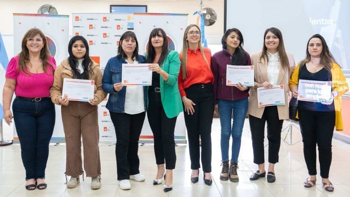 Gobierno realizó la entrega de certificados de Formación Laboral