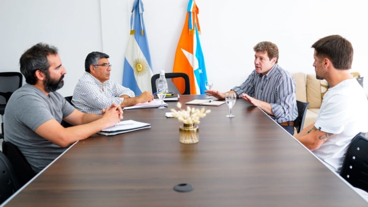 El gobernador Melella mantuvo un encuentro con vocales de la Obra Social del Estado Fueguino
