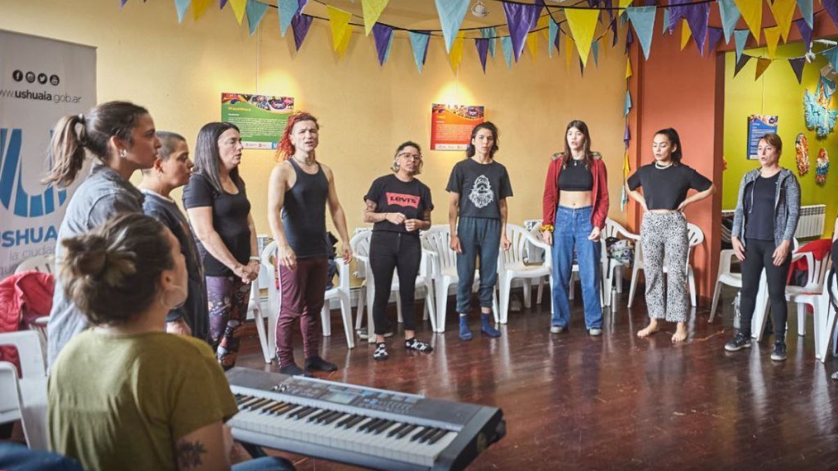 La Secretaría de Cultura y Educación de la Municipalidad de Ushuaia acompañará el taller de voces “Voice Lab”