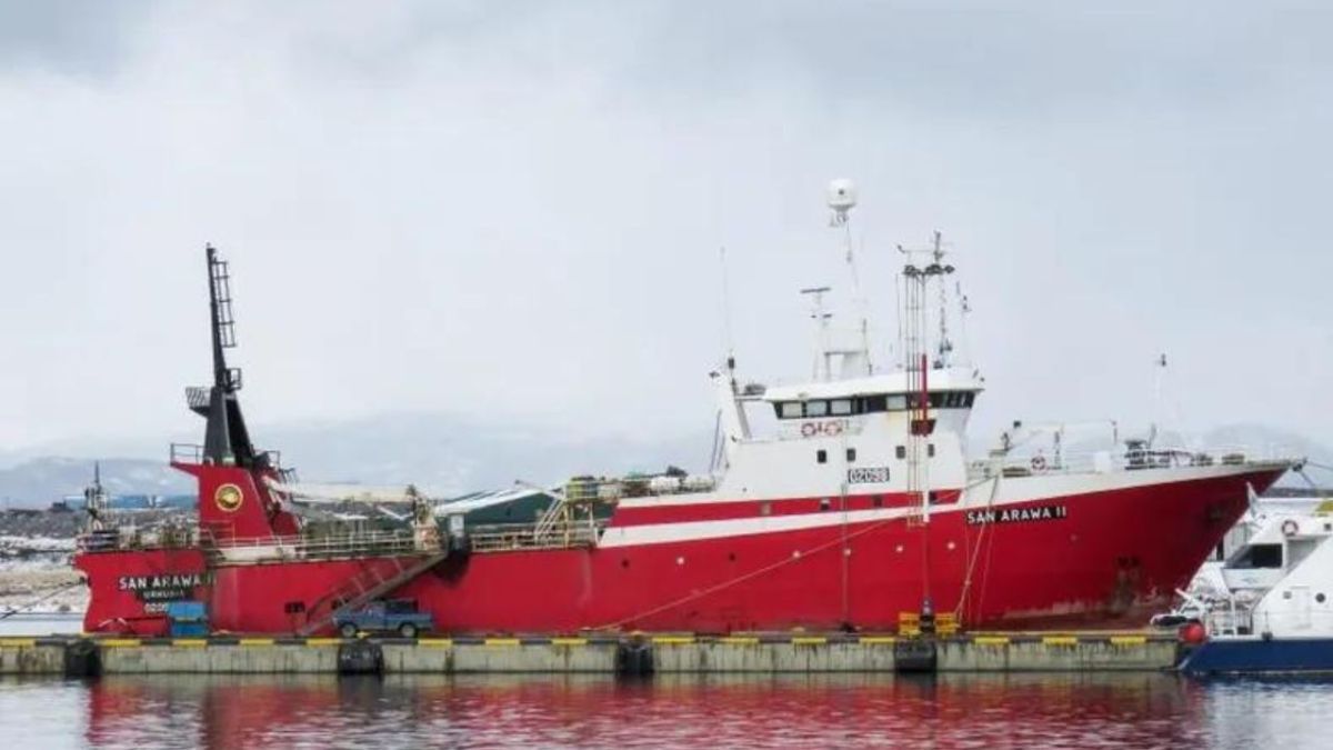 Denuncian que otro buque capturó más de 40 toneladas de merluza negra