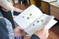 Distribuirán la guía "Productos forestales no madereros" en escuelas y colegios provinciales