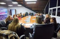 Funcionarios municipales de Ushuaia recibieron a familias del grupo "Volver a Casa"