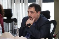 “Buscan un espacio mediático o en redes, para posicionarse en octubre”