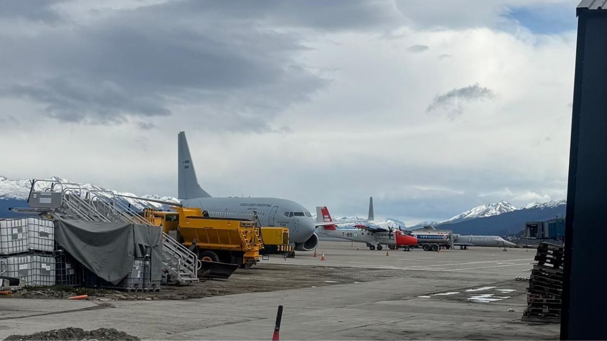 Milei se gastó 300 mil dólares en tres aviones para viajar a Ushuaia