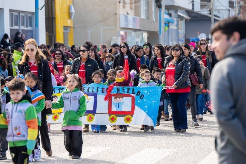 "Es una alegría ver a la comunidad reunida, celebrando su historia y reafirmando su identidad", destacó Urquiza