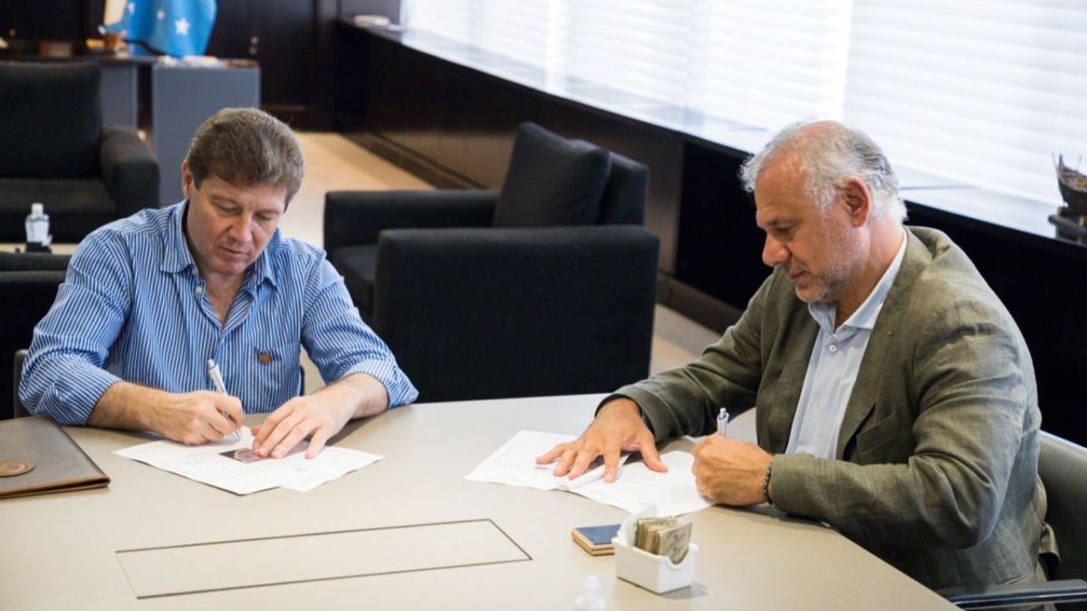 Melella firmó un convenio de cooperación con Newsan para más infraestructura acuícola 