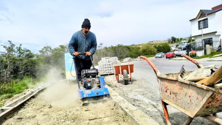 Avanzan los trabajos de mantenimiento en distintos sectores de Ushuaia ...