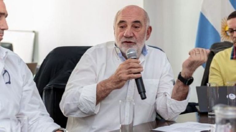 “Esto es complejo en serio, con ciertas posibilidades de que la gente se quede sin obra social”